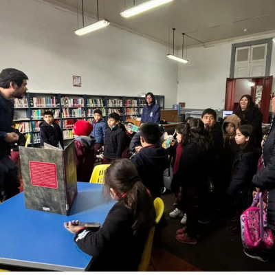 Explorando la Comunidad: Primeros Básicos de la Escuela Luis Cruz Martínez en Visita Educativa en las instalaciones de la Municipalidad de Vallenar.